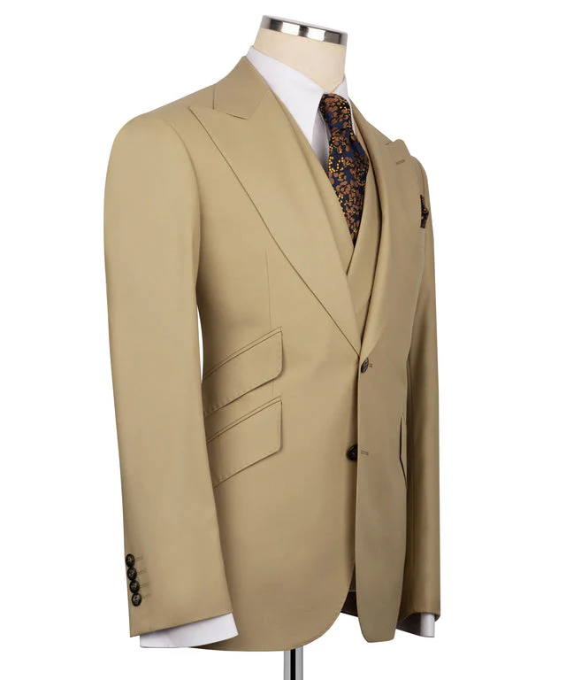 Classic suit with vest - Vue 3