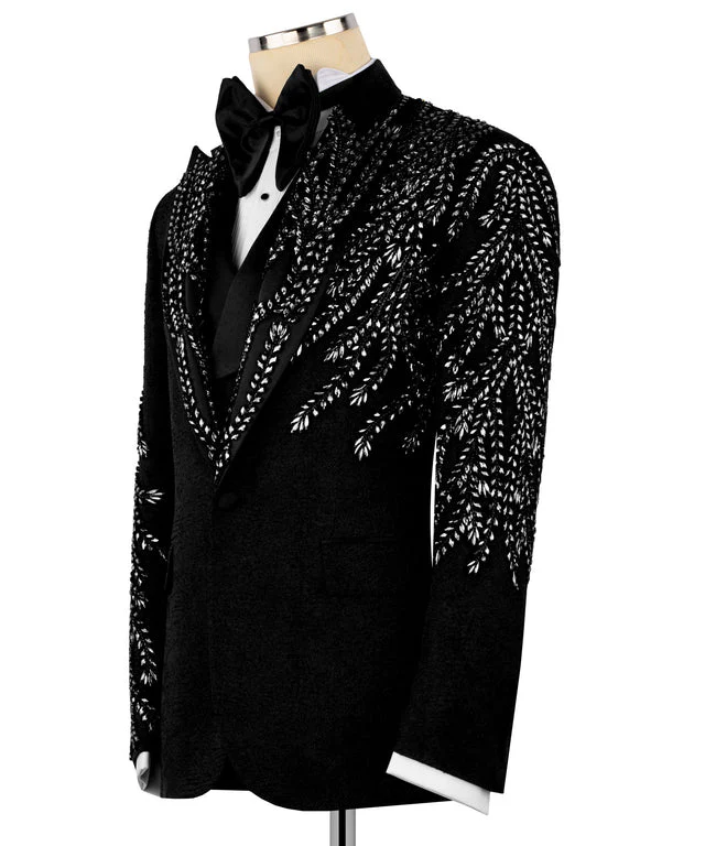 Hand-embroidered tuxedo - Vue 2