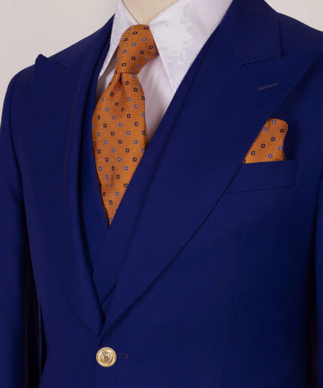 Plus-size suit with classic vest
