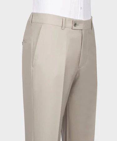Beige Tuxedo - Vue 2